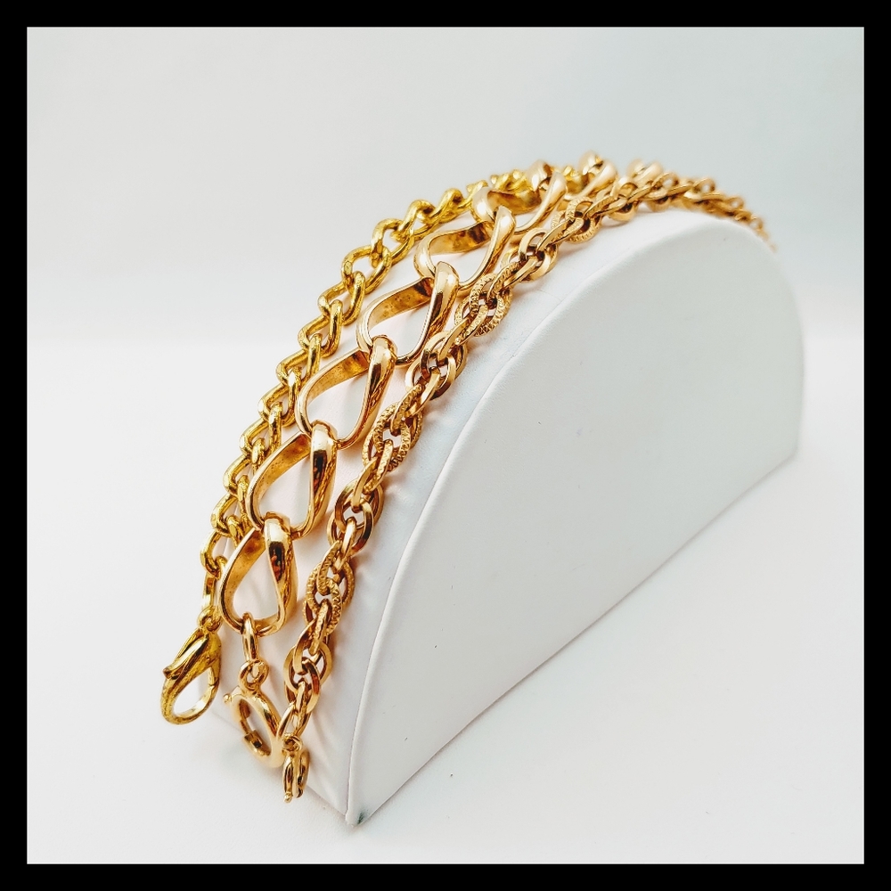 🎀 Vtg. Bundle of 3 Goldtone Bracelets - Picture 2 of 8